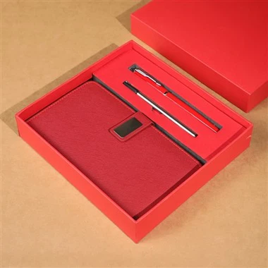 Is it a good idea to choose a customized notebook gift set as a gift?